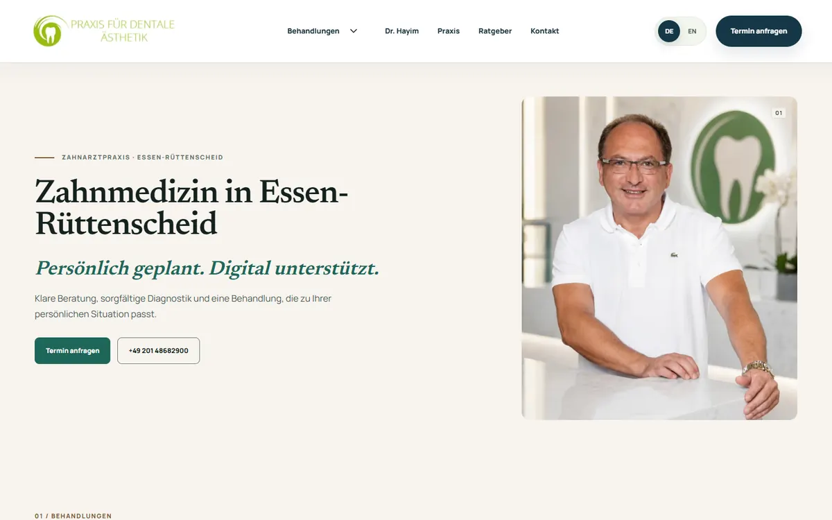 Cosmetic Dental web sitesinin ana sayfa görünümü